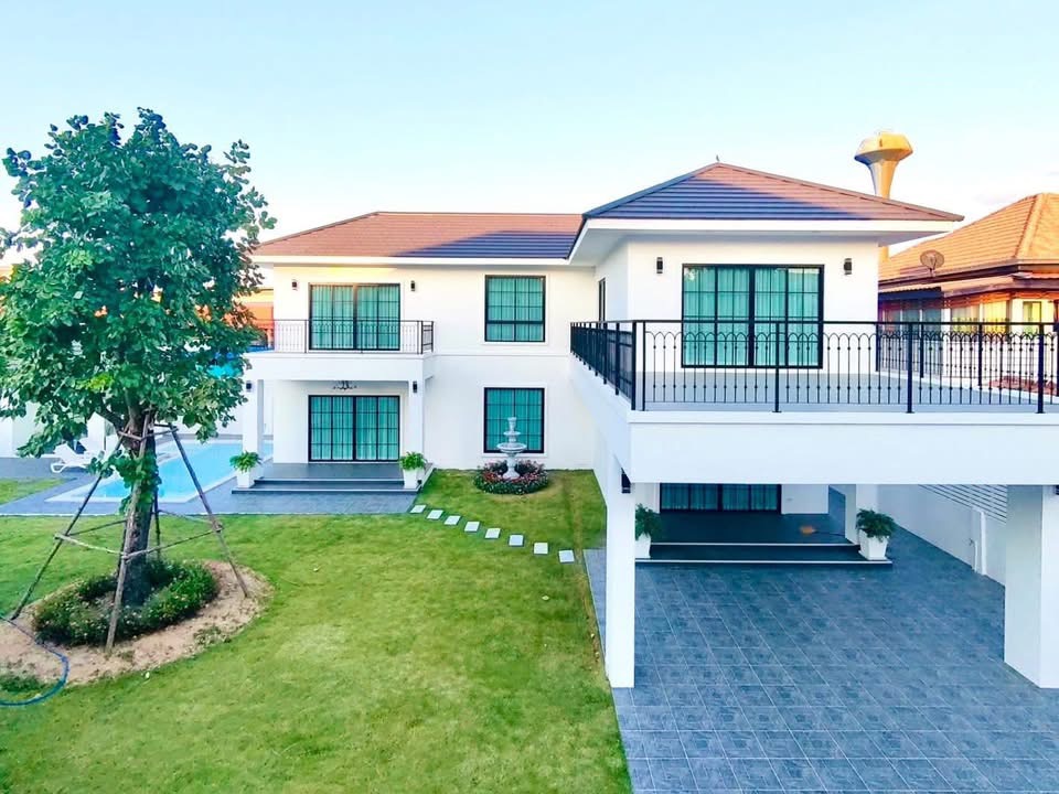 บ้านเดี่ยวขนาดใหญ่ บนที่ดินกว้าง ฟังก์ชันครบ เหมาะสำหรับครอบครัวใหญ่หรือซื้อเพื่อการอยู่อาศัยระยะยาว