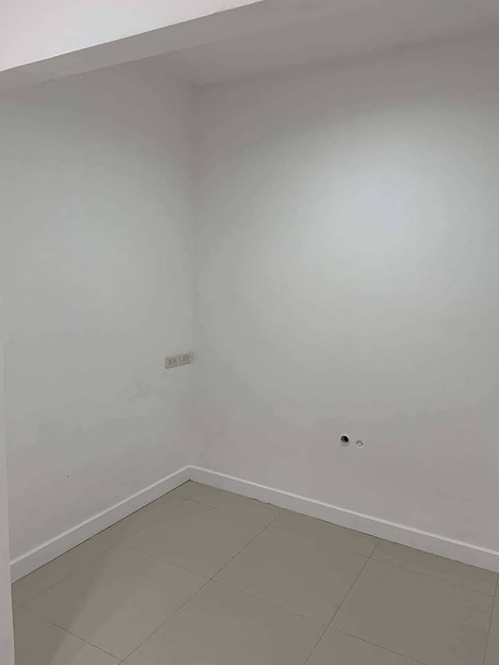 ทาวน์โฮมสองชั้น หมู่บ้านพรเทพ 9 ขายบ้านพัทยา ทำเลดี เข้าออกสะดวก