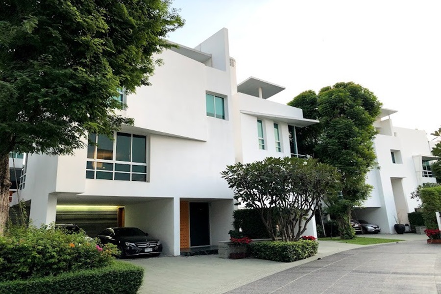 The-Trees-Sathorn